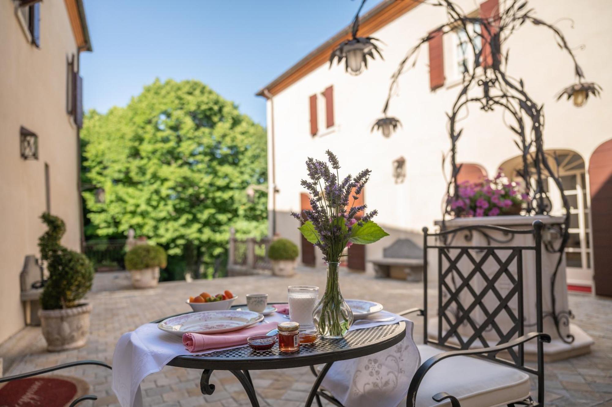 Bed and Breakfast Palazzo Del Poggiano à Poggio Berni Extérieur photo